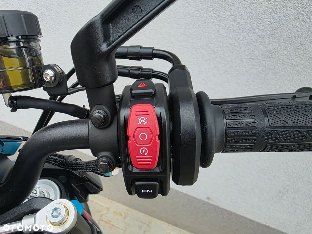 CFMoto 675NK - 21