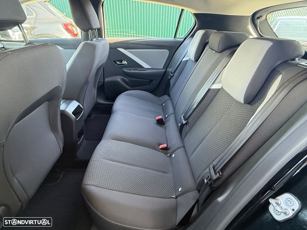 Opel Astra 1.5 D Elegance - 32
