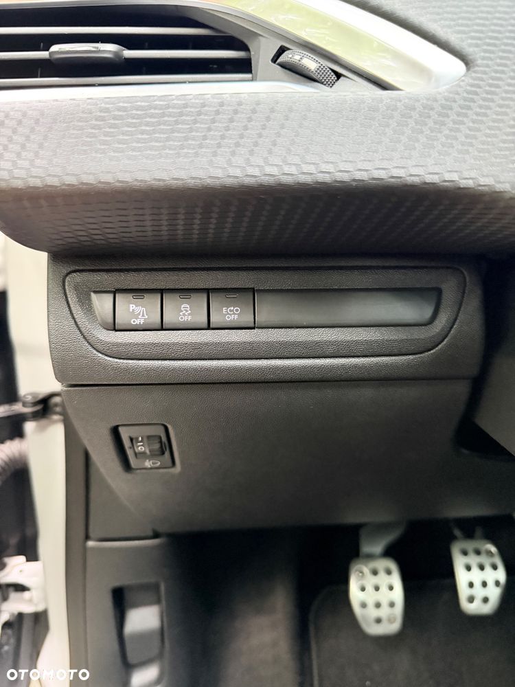 Peugeot 208 PureTech 110 Stop & Start Allure - 23