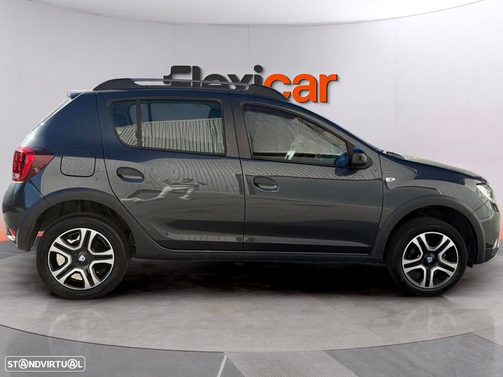 Dacia Sandero - 4