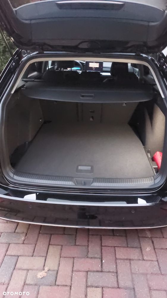 Volkswagen Golf 1.5 eTSI OPF DSG Energy - 4