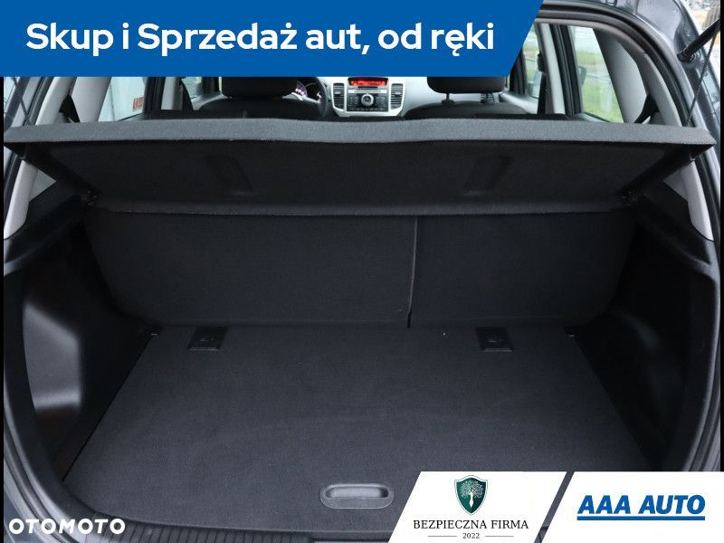 Kia Venga - 14