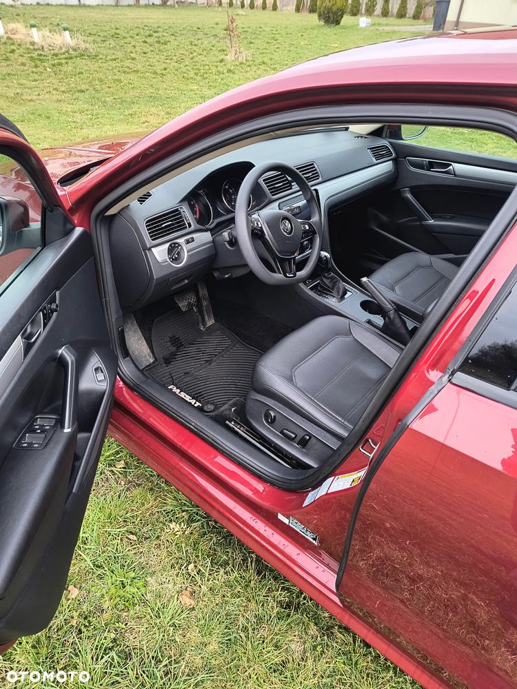 Volkswagen Passat - 9