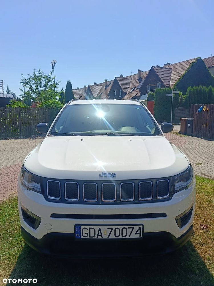 Jeep Compass - 1