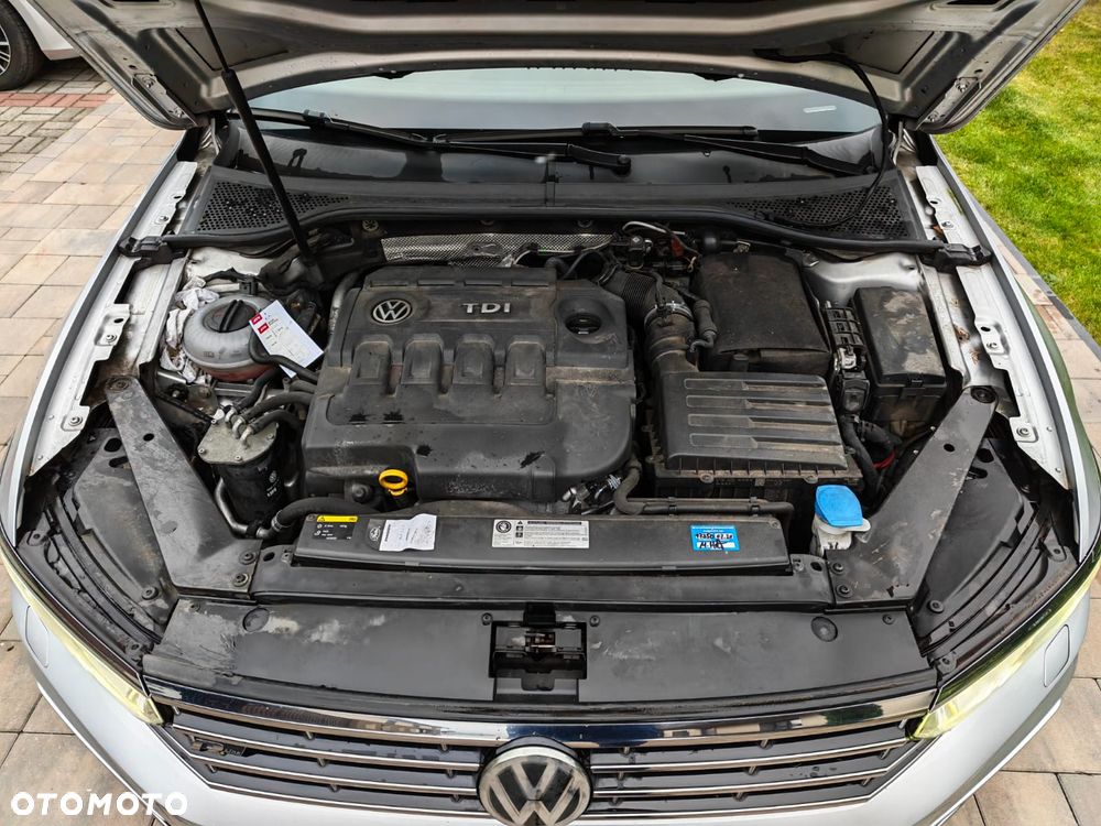 Volkswagen Passat - 34