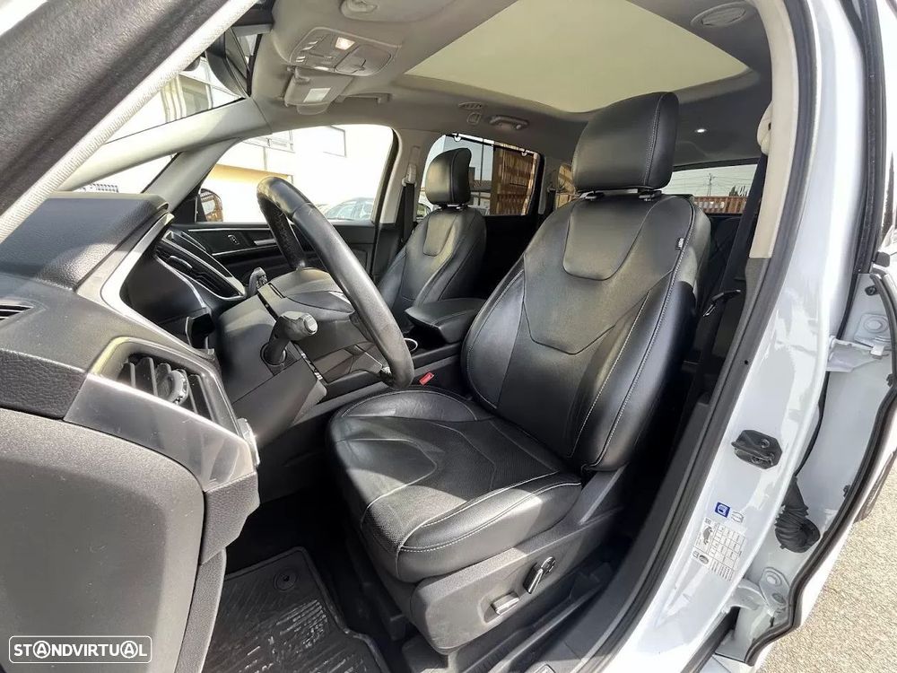 Ford S-Max 2.0 TDCi Titanium - 38