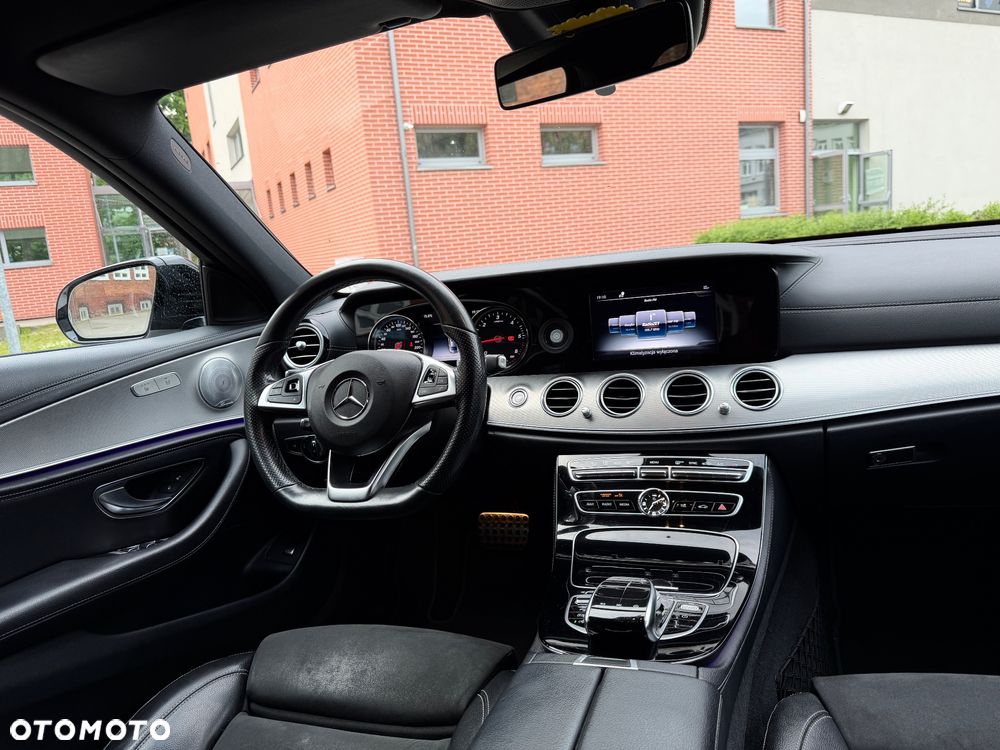 Mercedes-Benz Klasa E 220 d 9G-TRONIC - 34