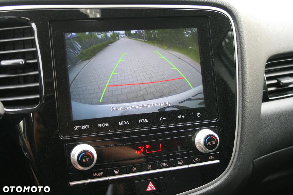 Mitsubishi Outlander - 27