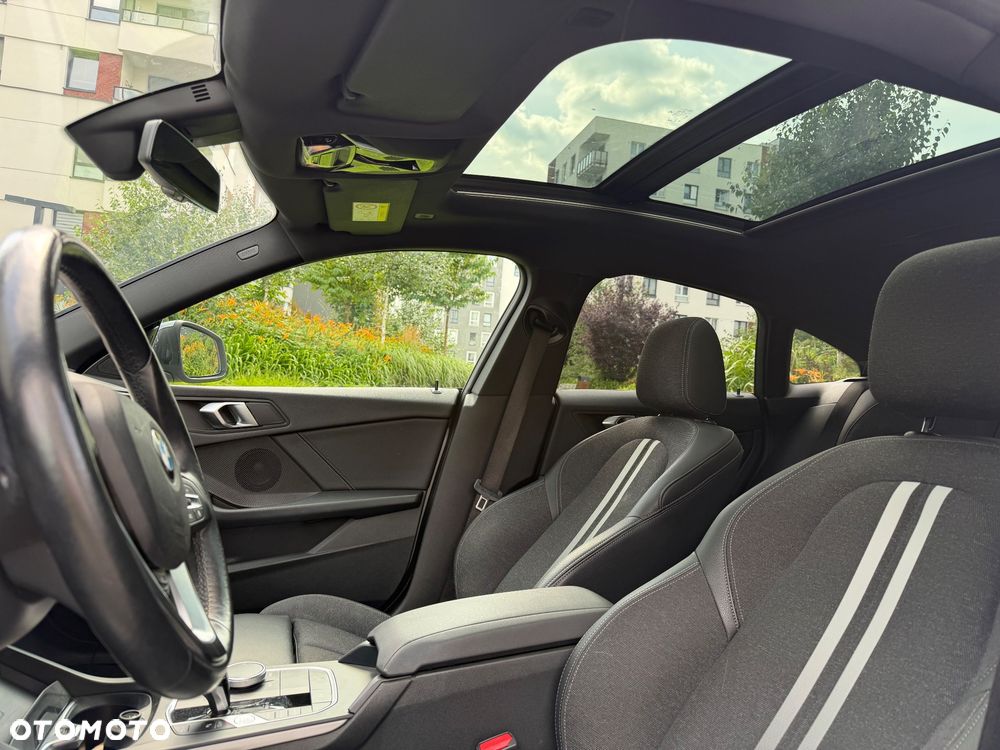 BMW Seria 2 218i - 11
