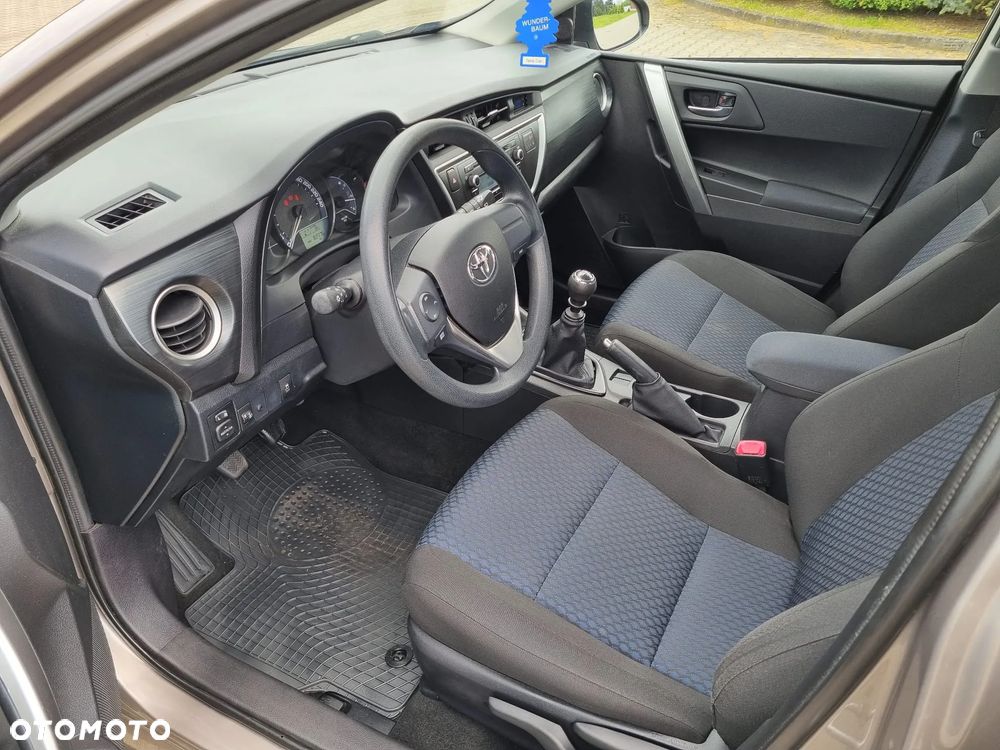 Toyota Auris 1.33 VVT-i Active - 19