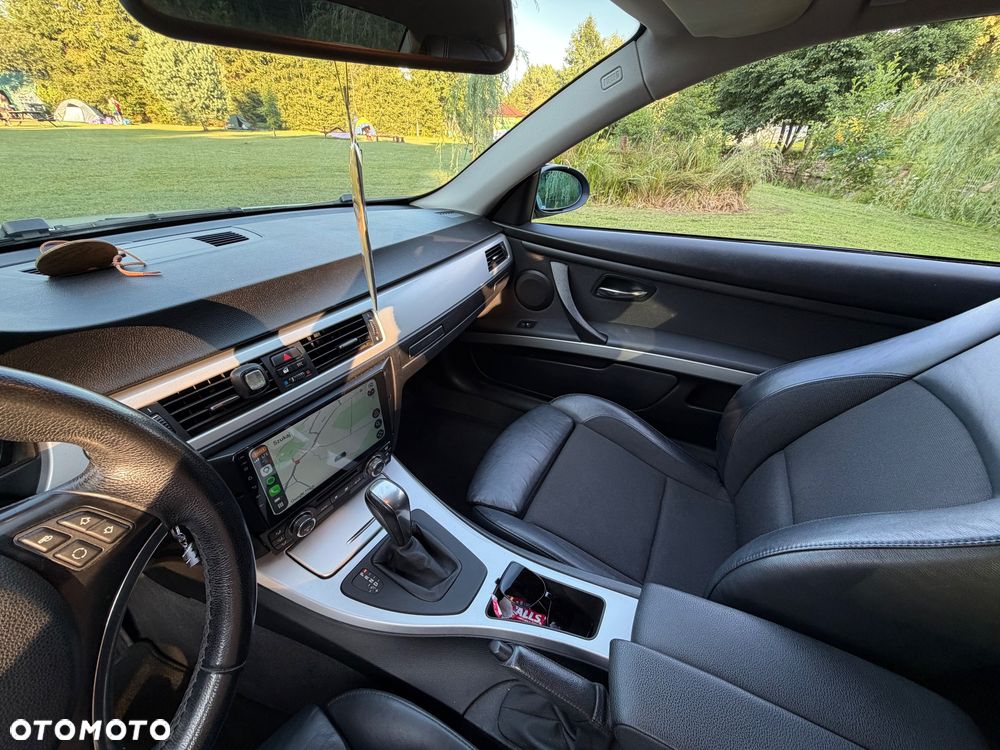 BMW Seria 3 320i - 6