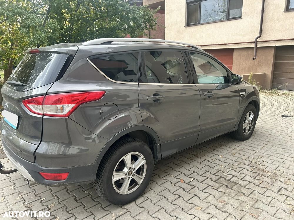 Ford Kuga 2.0 TDCi Powershift 4WD Titanium - 5