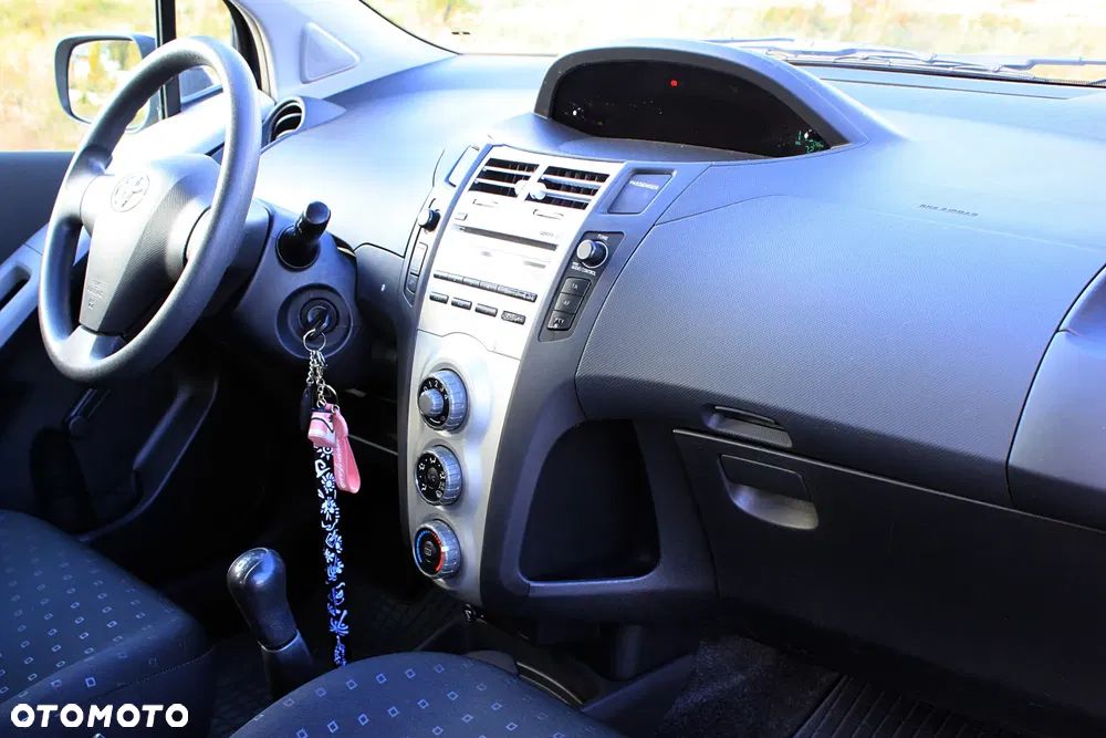 Toyota Yaris - 14