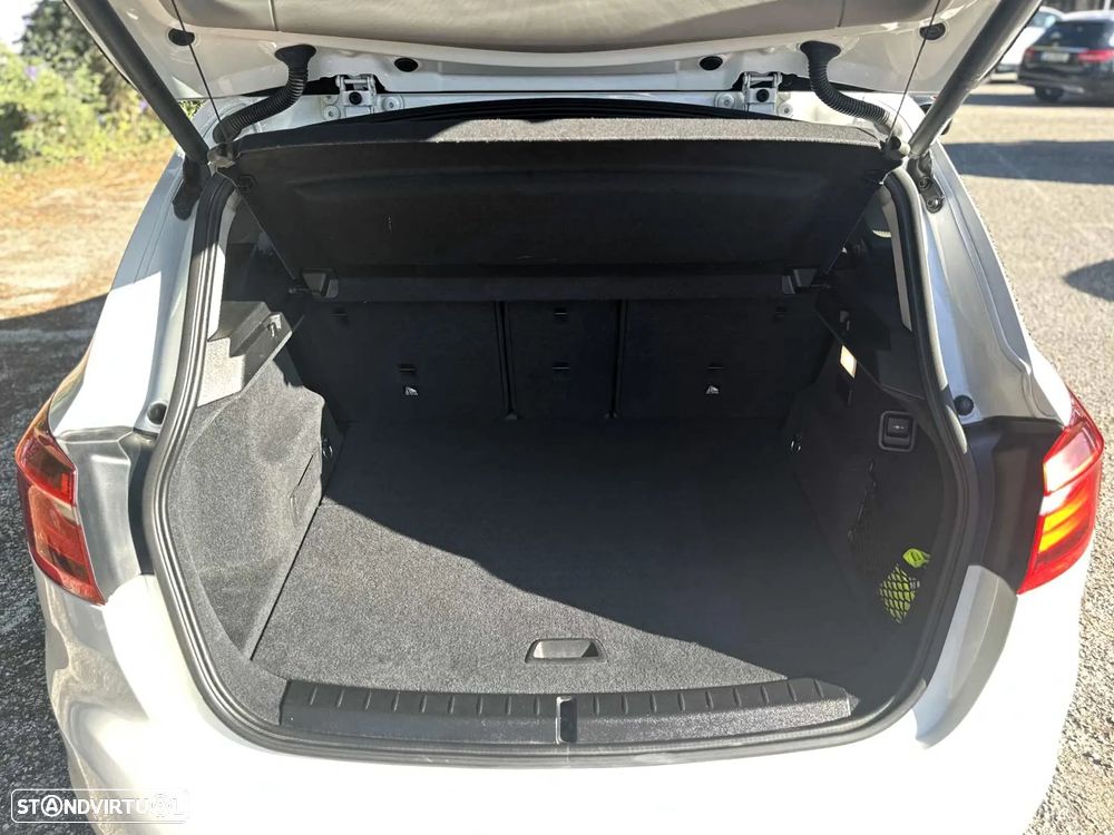 BMW 225xe Active Tourer Line Sport - 38