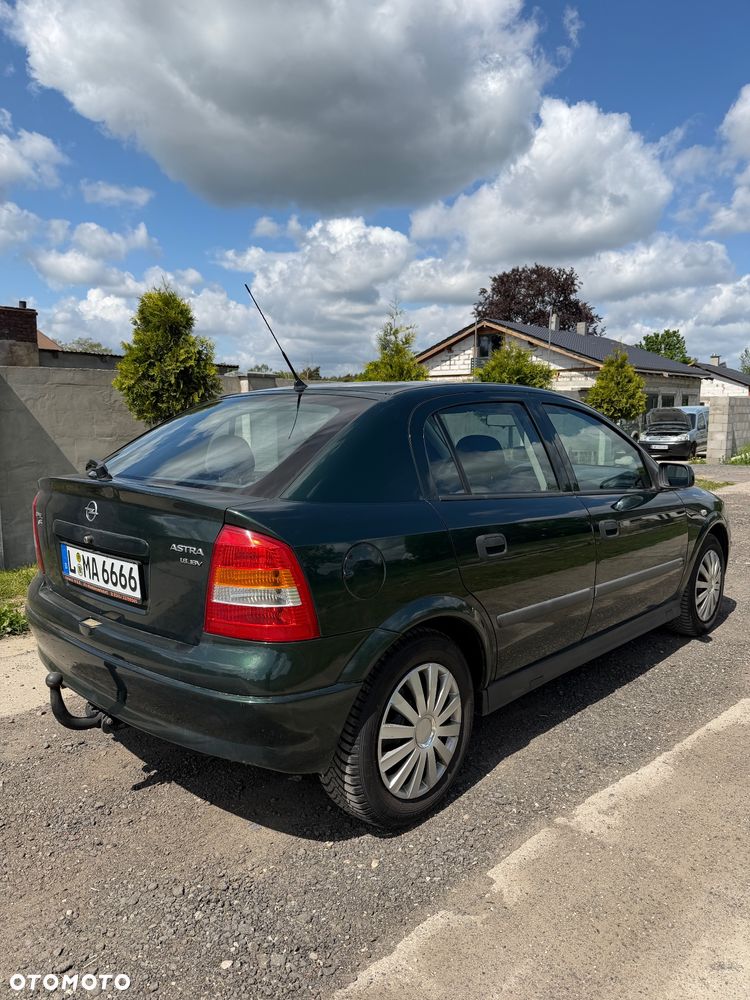 Opel Astra - 2