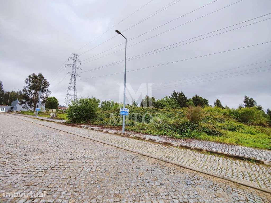 Lote para construção de moradia isolada, situado em Mujães - Grande imagem: 2/10