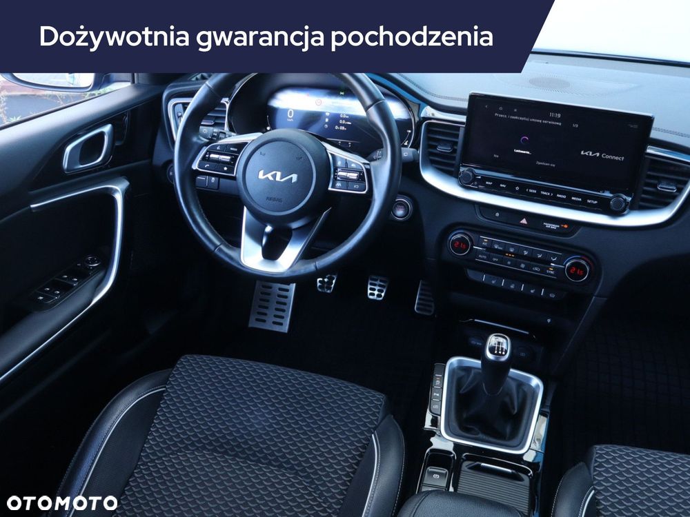 Kia Ceed - 9