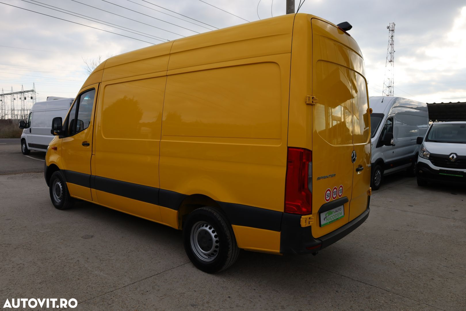 Mercedes-Benz Sprinter - 5