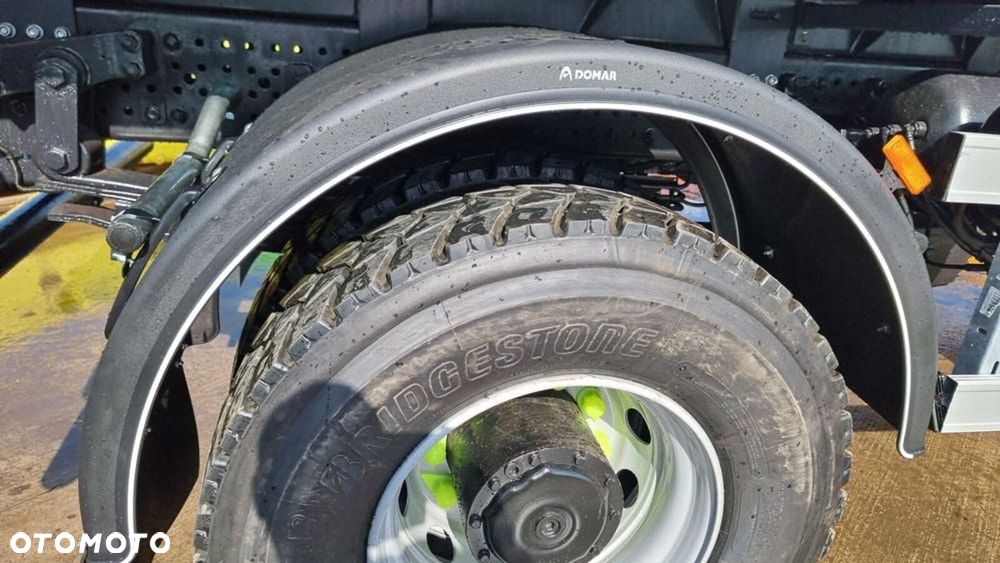 Mercedes-Benz Arocs 1824 - 9