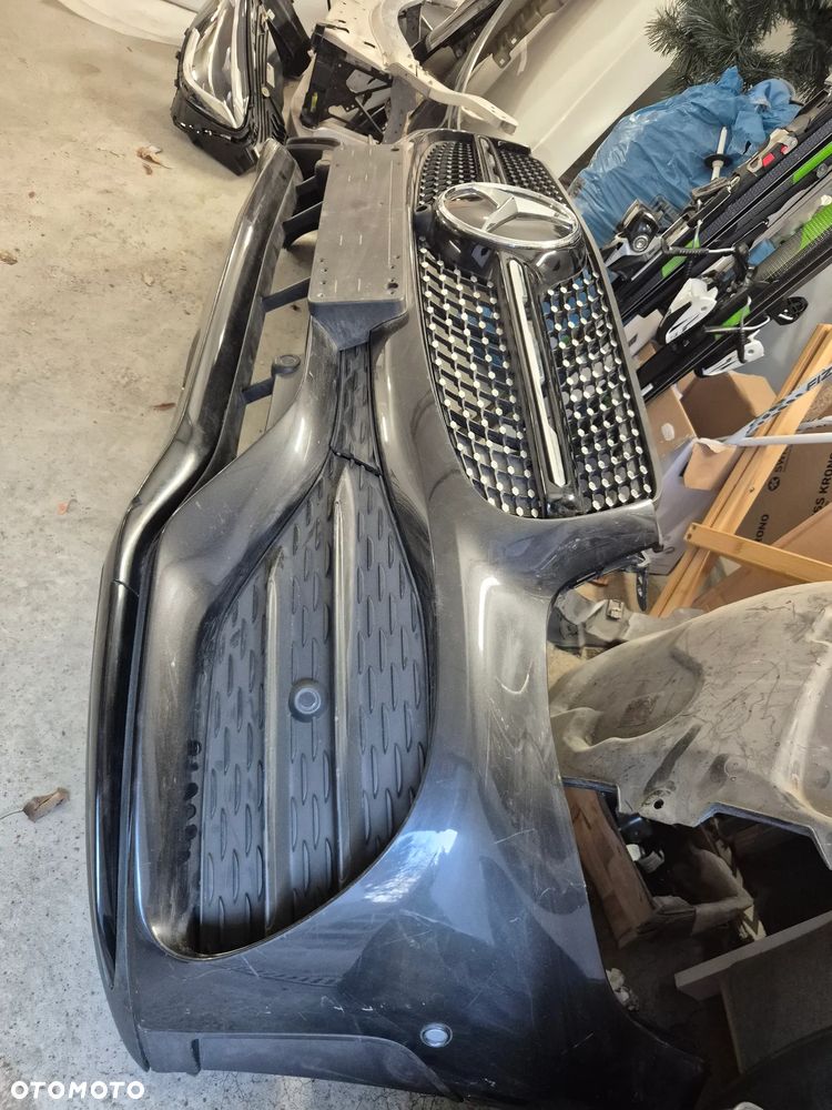 Mercedes-Benz GLC - 33