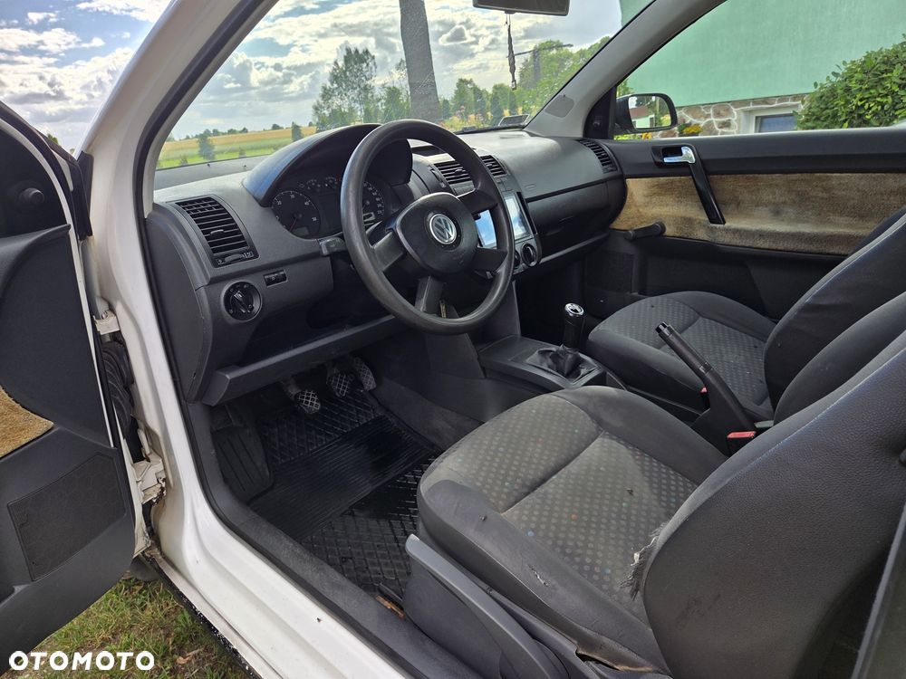 Volkswagen Polo - 2