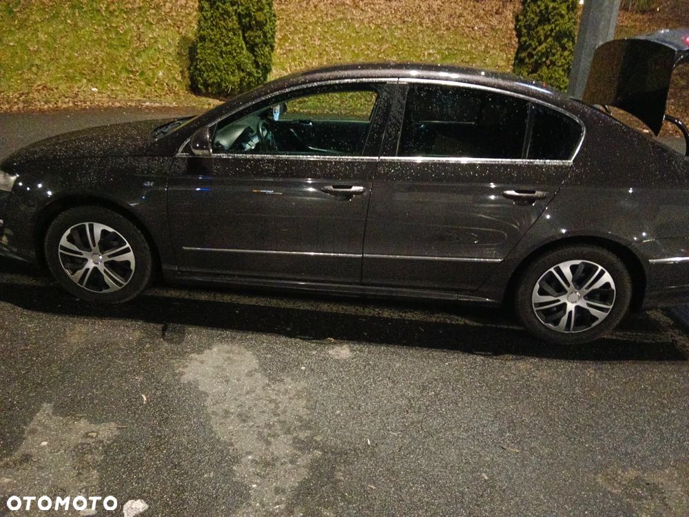 Volkswagen Passat 2.0 TDI Comfortline R-Style - 6