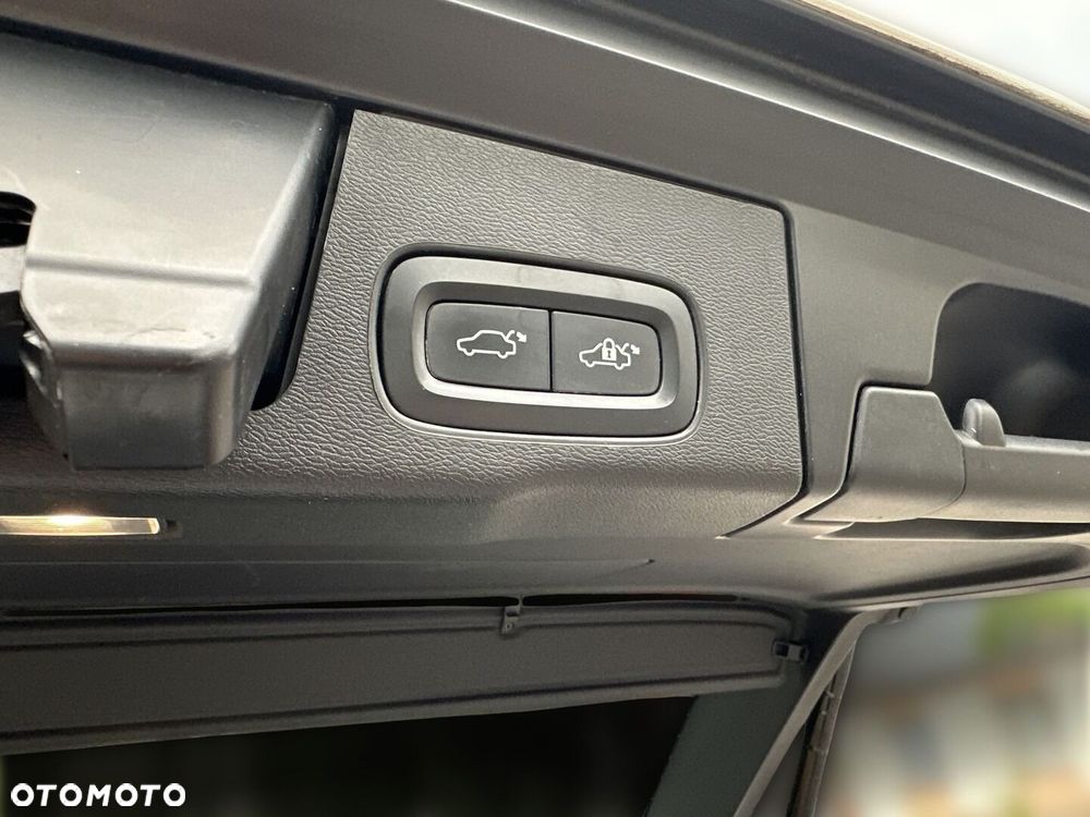 Volvo XC 60 B4 B Inscription - 24