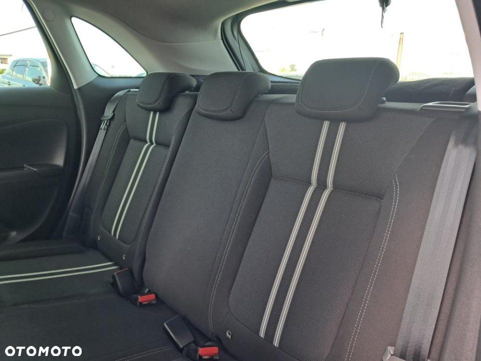 Opel Crossland - 12