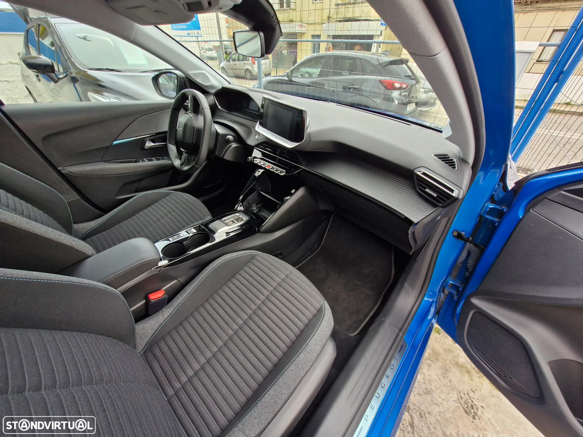 Peugeot e-208 50 kWh Allure Pack - 11