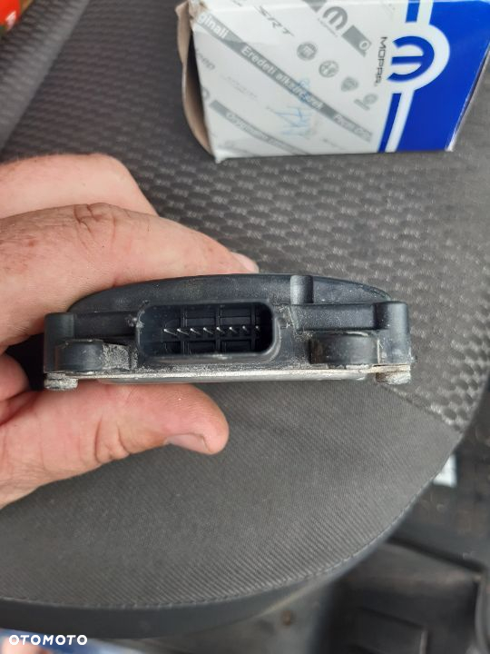 Radar Sensor Dodge Durango Jeep Grand Cherokee Wk2 2016-2020 68418245AB Wykrywanie martwego pola - 4