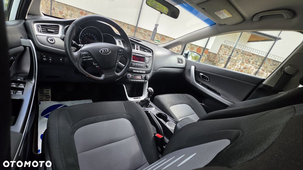 Kia Ceed 1.6 GDI Edition 7 - 23