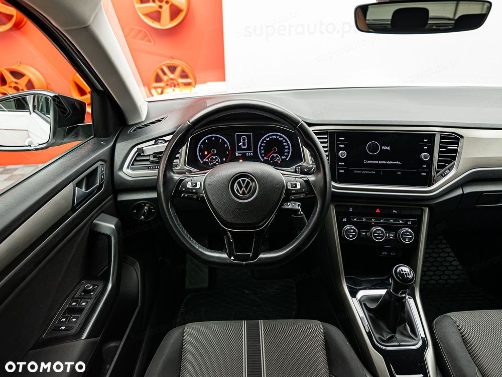 Volkswagen T-Roc - 10