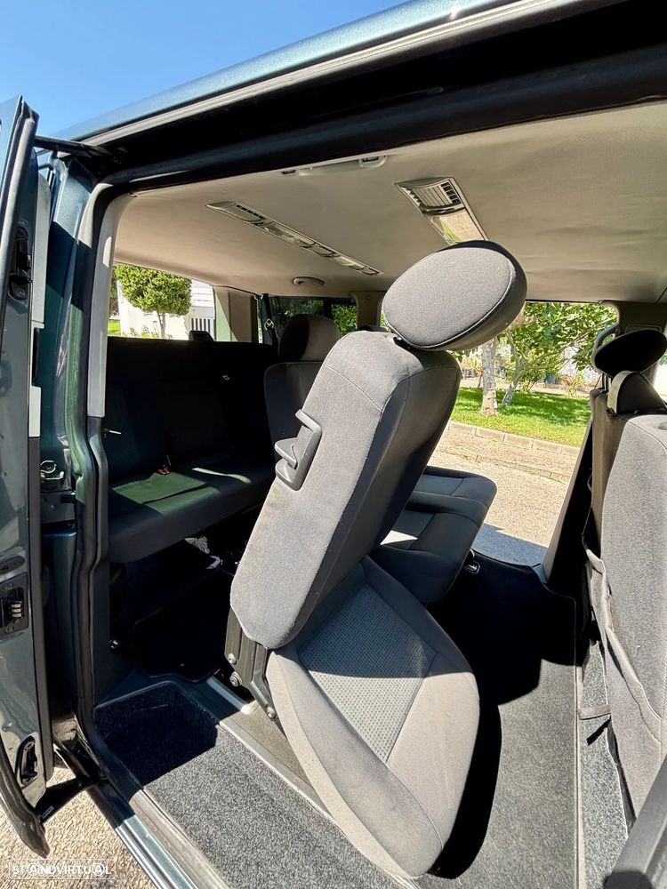 VW Caravelle 2.5 TDi Extra AC 9L - 18