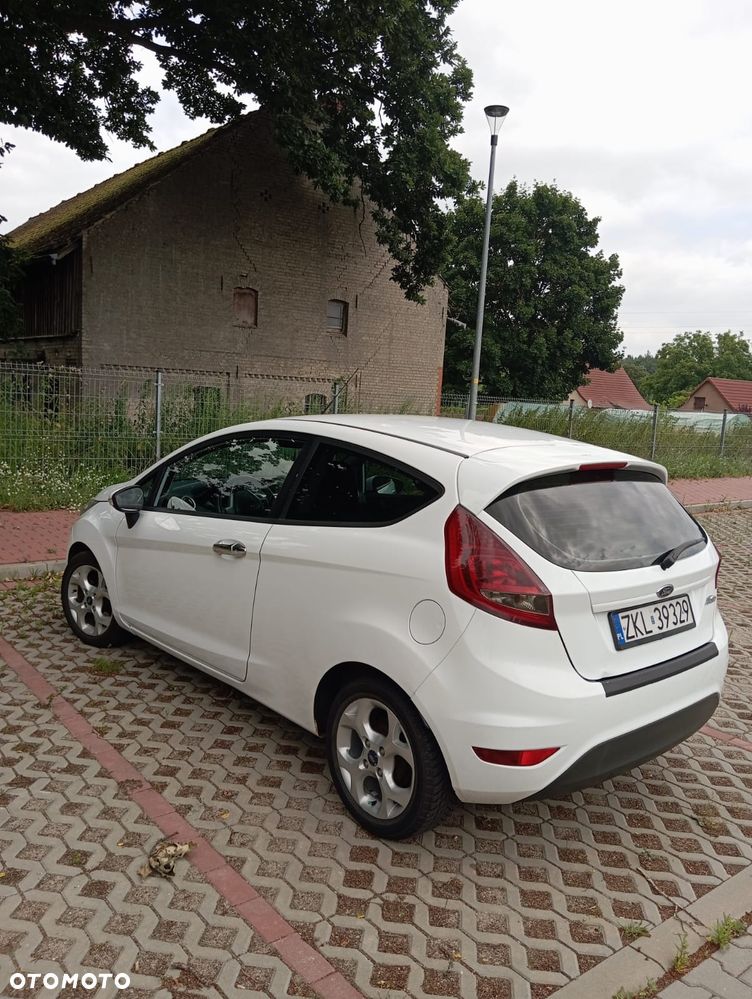 Ford Fiesta 1.25 Trend Edition - 4