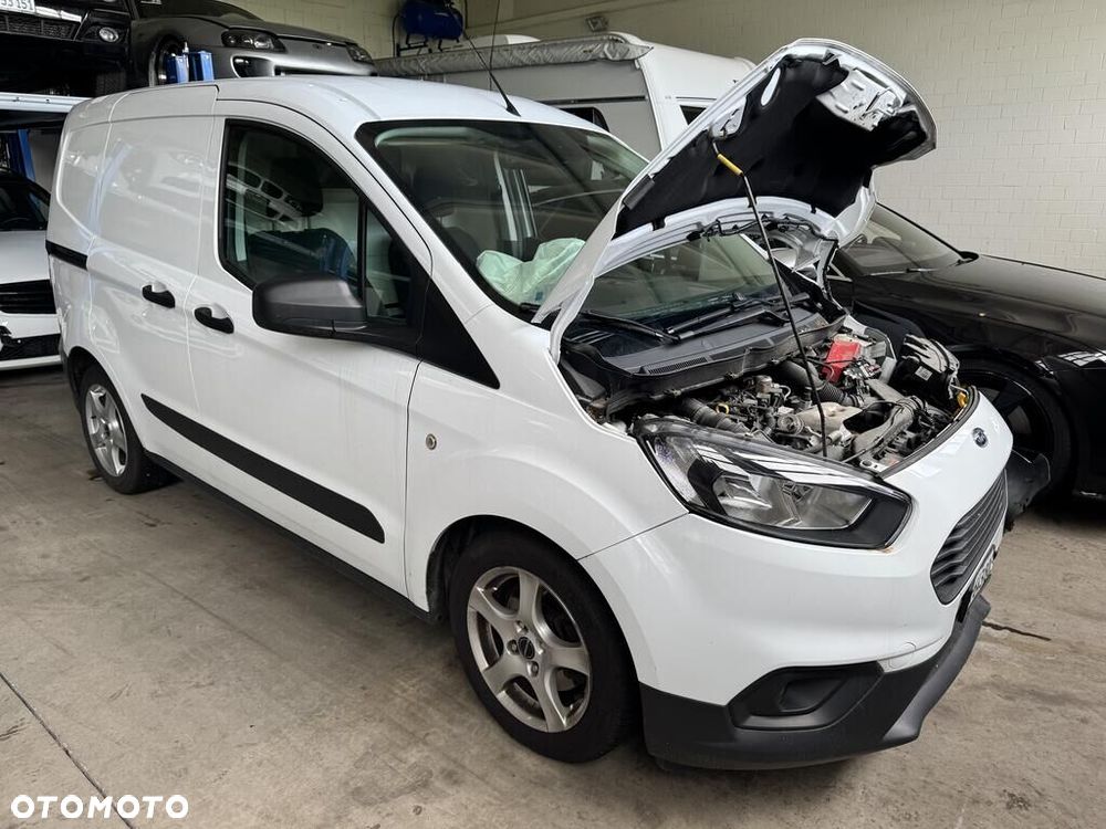 Ford Transit Courier - 3