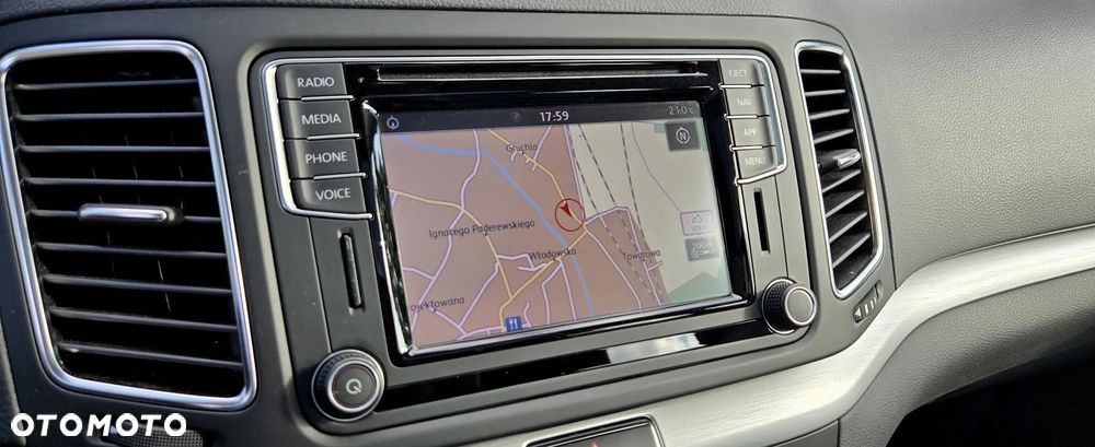 Volkswagen Sharan 2.0 TDI BMT Comfortline DSG - 24