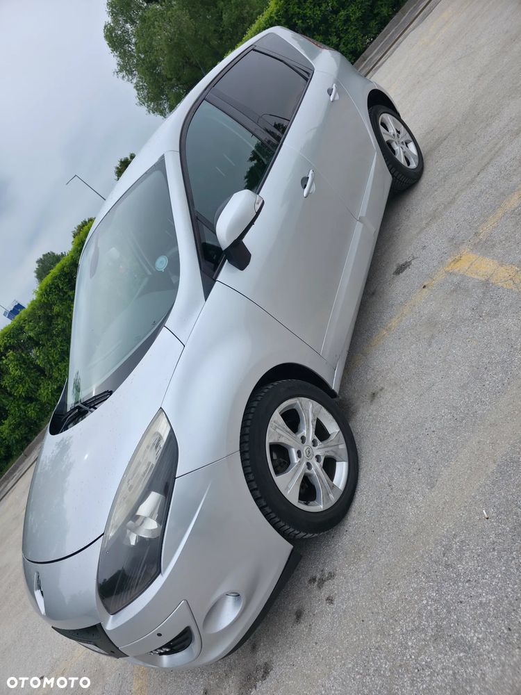 Renault Scenic 1.5 dCi Bose EDition EDC - 12