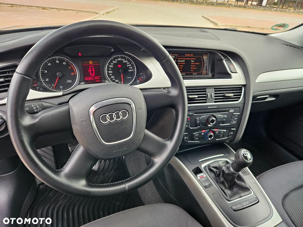 Audi A4 Avant 1.8 TFSI Attraction - 9