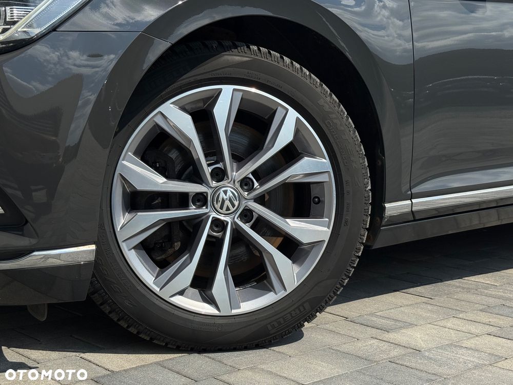Volkswagen Passat 2.0 TDI SCR 4Motion DDG Highline - 38