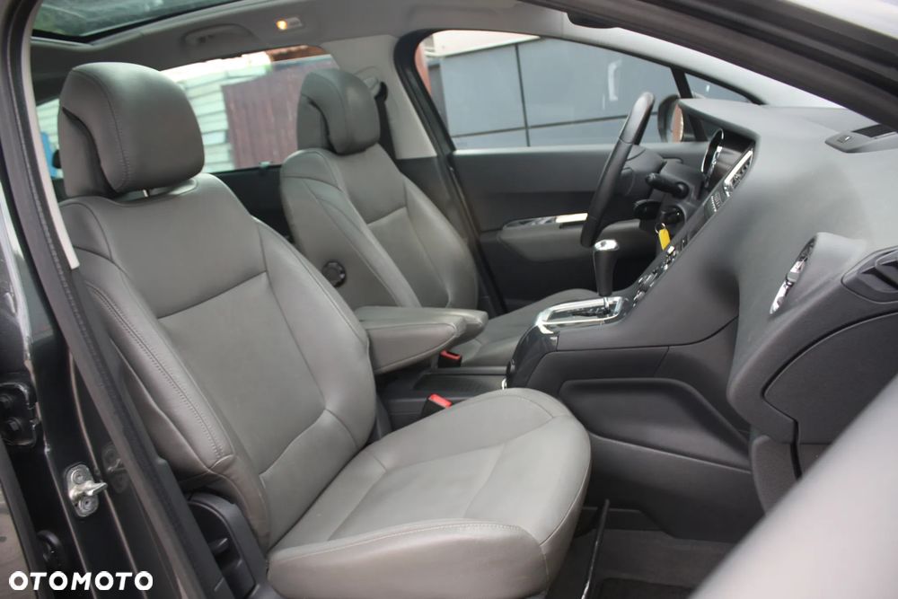 Peugeot 5008 155 THP Automatik Allure - 32