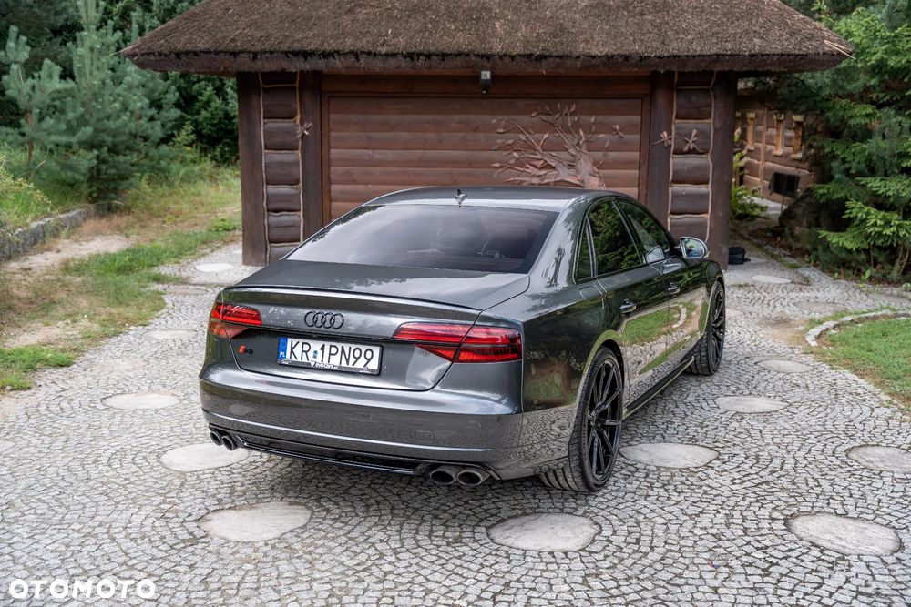 Audi S8 Plus 4.0 TFSI Quattro - 5