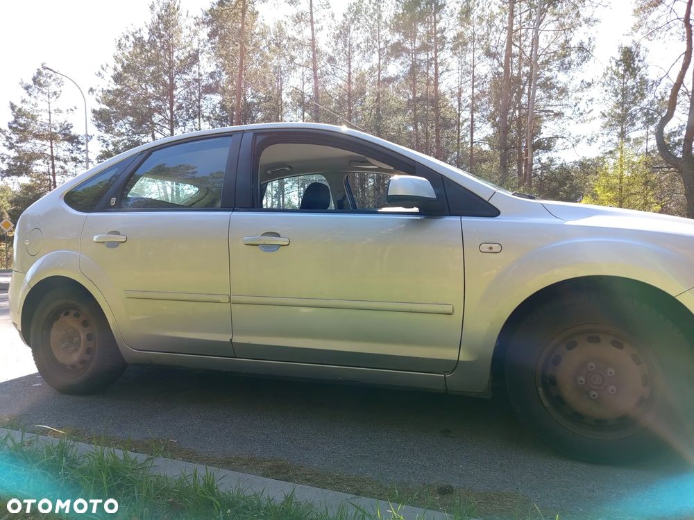 Ford Focus 1.6 FX - 2
