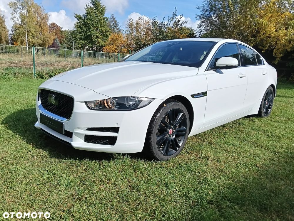 Jaguar XE 2.0 D AWD Prestige - 1