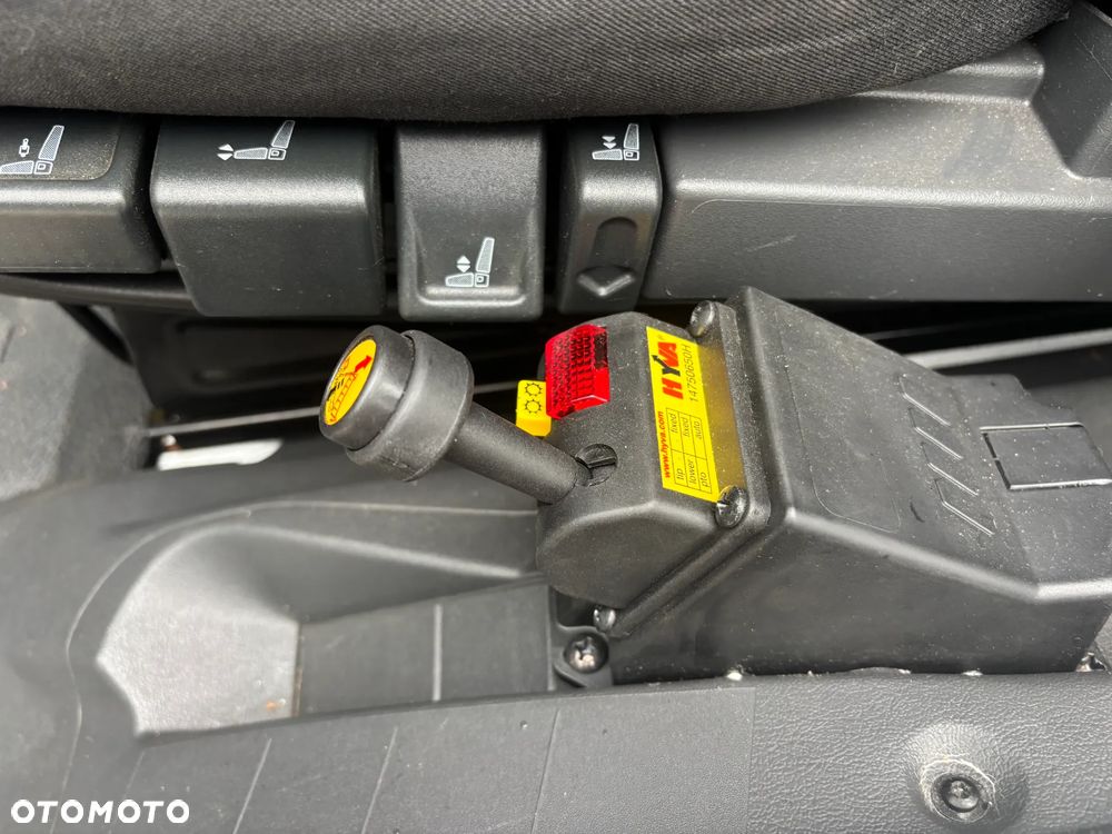 Mercedes-Benz 818 821 921 1018 1221 1218 1224 1523 1527 - 9