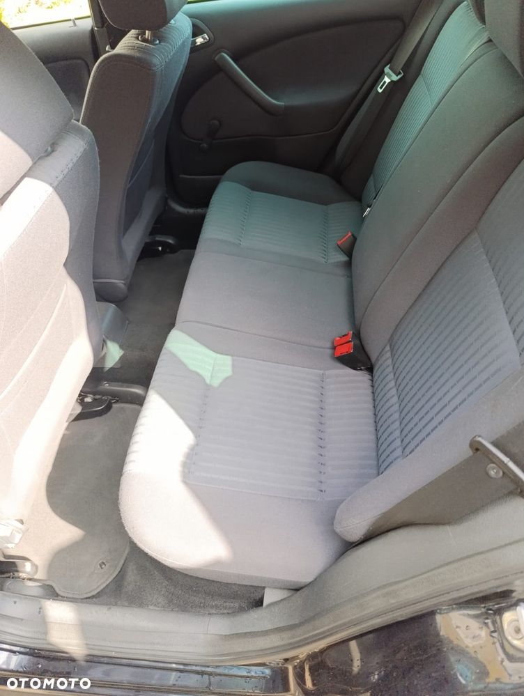 Skoda Octavia 1.6 Classic - 11