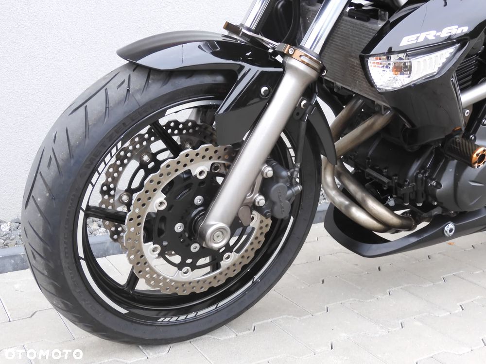 Kawasaki ER - 25