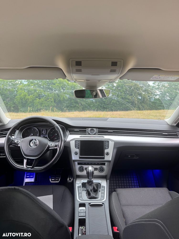 Volkswagen Passat 2.0 TDI DSG Highline - 7