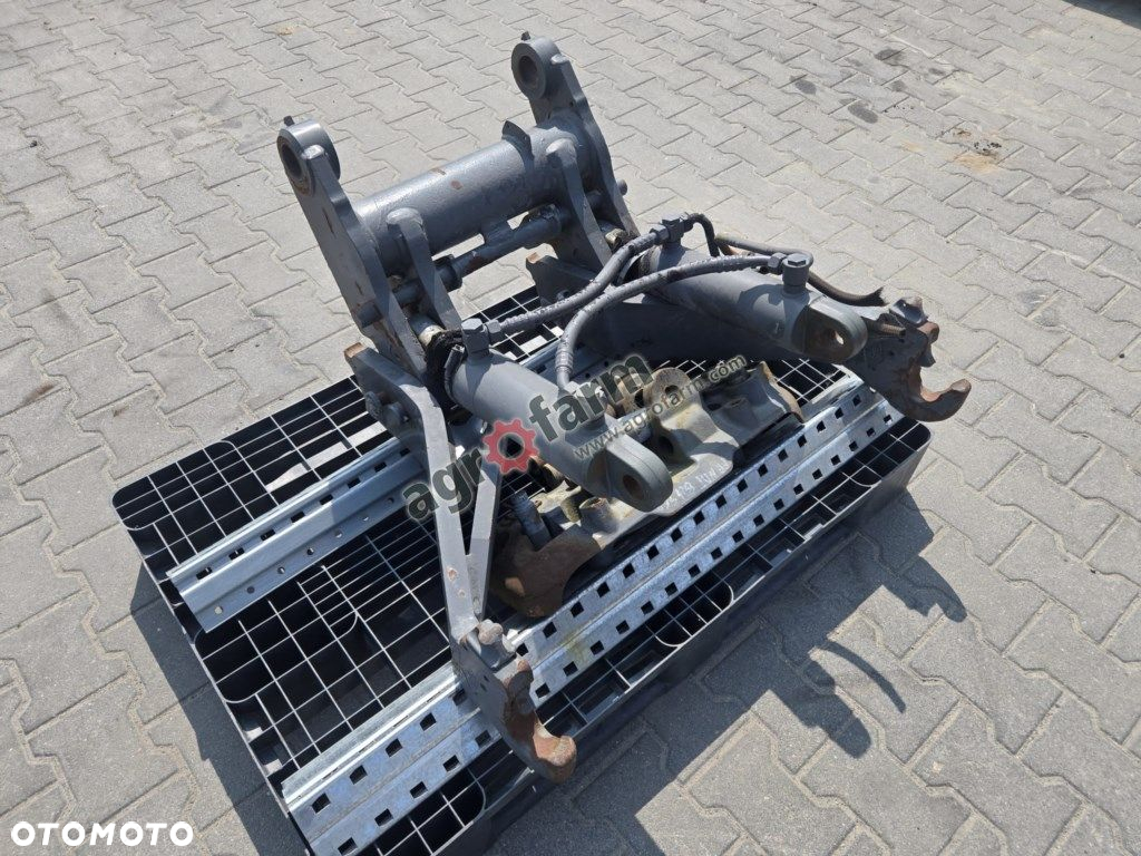 TUZ, przedni podnośnik, Fendt 824 SCR - 2