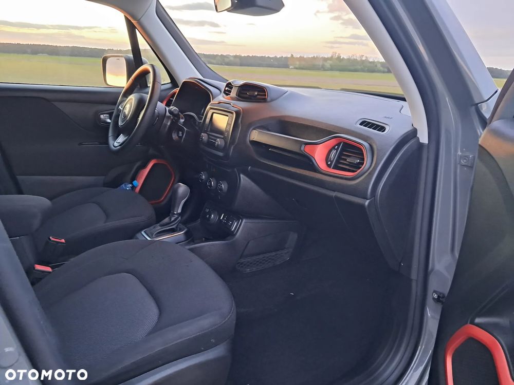 Jeep Renegade - 26