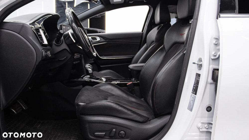 Kia ProCeed - 20